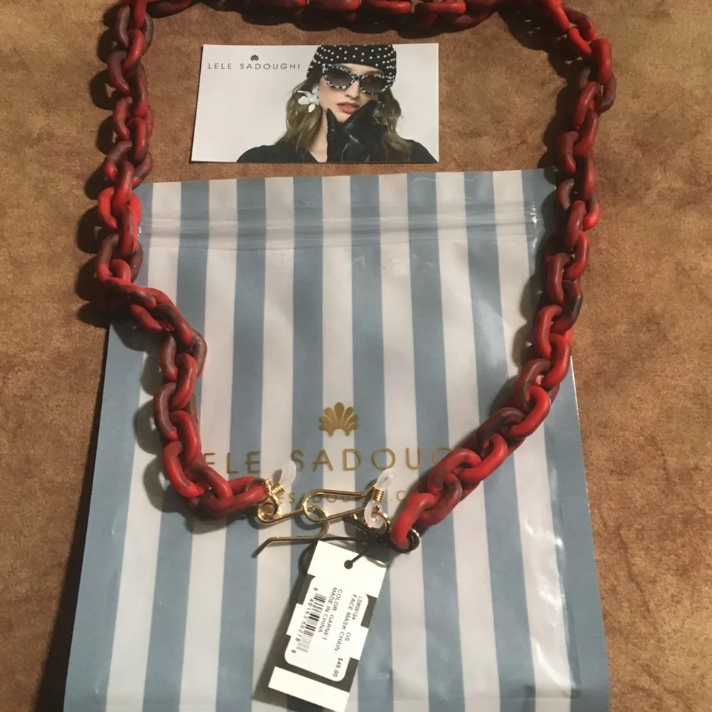 LELE SADOUGHI NWT AUTHENTIC GARNET & BLACK RESIN CABLE LINK FACE MASK CH…